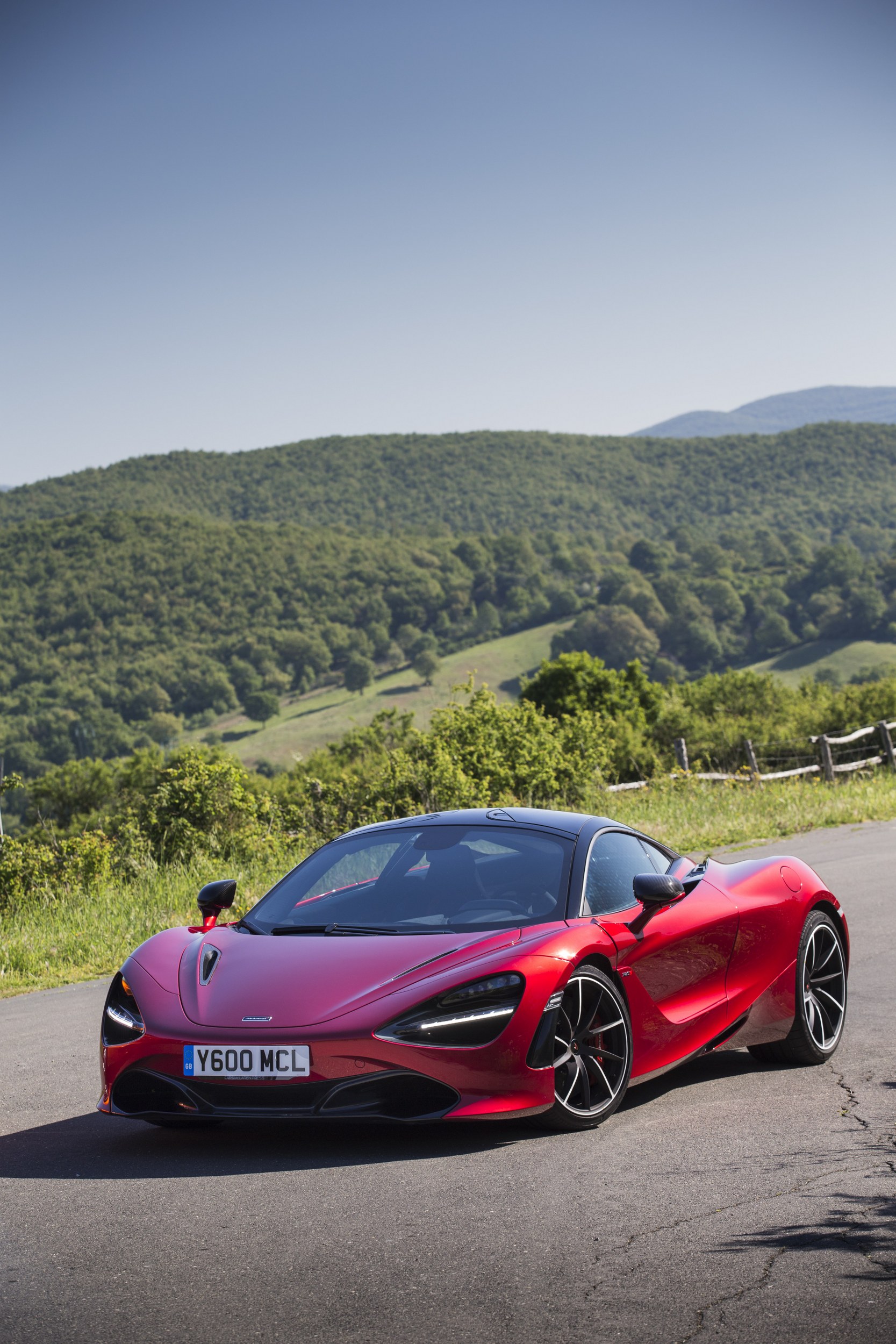 Képes ébresztő: öt tucat új fotón a csodálatos McLaren 720S 55