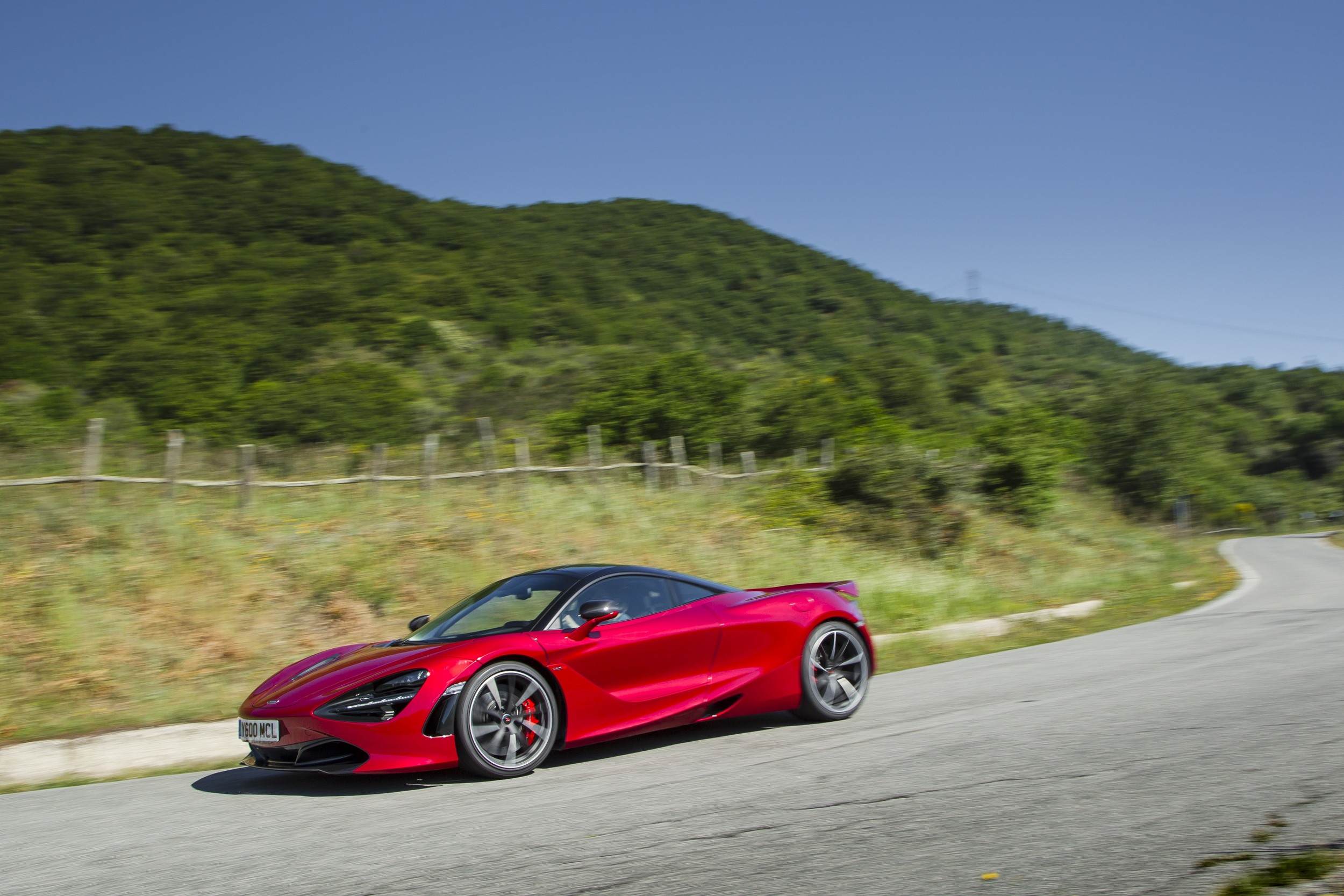 Képes ébresztő: öt tucat új fotón a csodálatos McLaren 720S 51