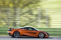 Képes ébresztő: öt tucat új fotón a csodálatos McLaren 720S 102