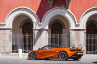 Képes ébresztő: öt tucat új fotón a csodálatos McLaren 720S 96