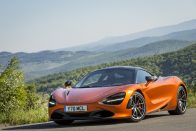 Képes ébresztő: öt tucat új fotón a csodálatos McLaren 720S 94