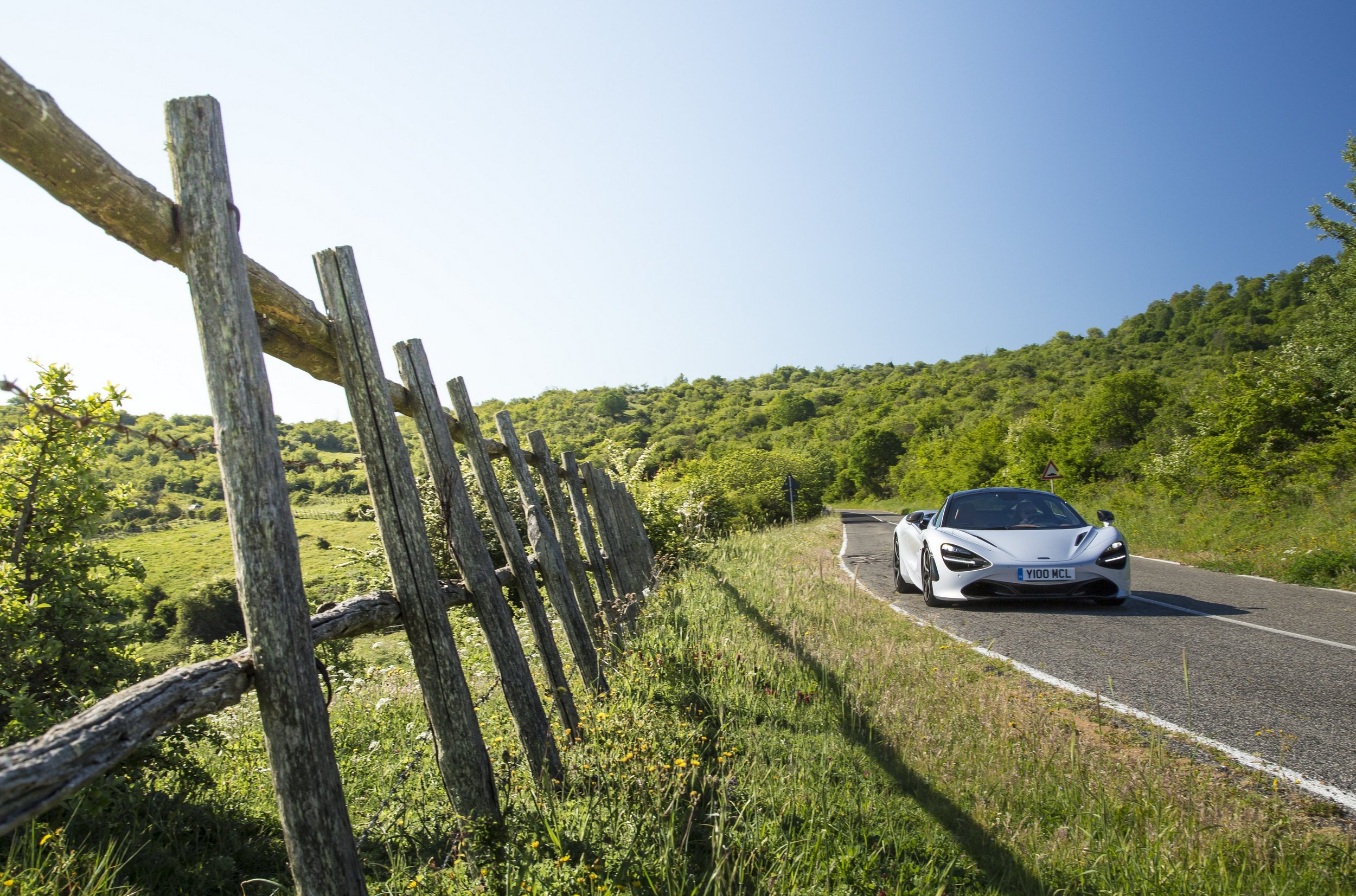 Képes ébresztő: öt tucat új fotón a csodálatos McLaren 720S 23