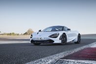 Képes ébresztő: öt tucat új fotón a csodálatos McLaren 720S 85