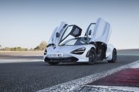 Képes ébresztő: öt tucat új fotón a csodálatos McLaren 720S 86