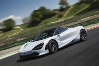 Képes ébresztő: öt tucat új fotón a csodálatos McLaren 720S 87