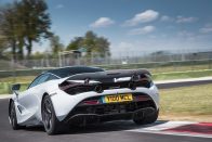 Képes ébresztő: öt tucat új fotón a csodálatos McLaren 720S 82