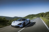 Képes ébresztő: öt tucat új fotón a csodálatos McLaren 720S 70