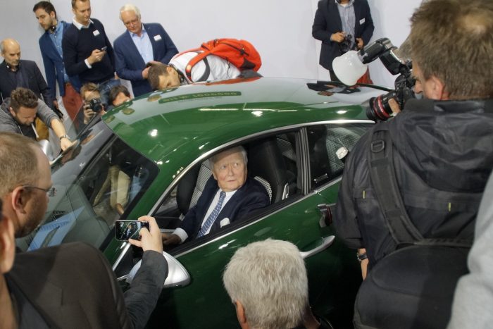 Egy őrült nap a Porschénél 1 Dr. Wolfgang Porsche, az alapító Ferdinand unokája