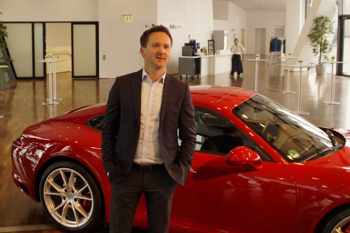 Egy őrült nap a Porschénél 9 Péter és a 911, amit ő rajzolt meg