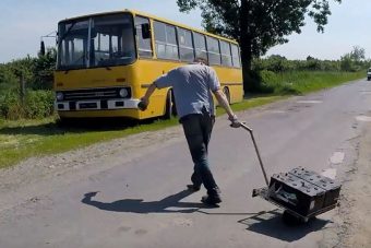 10 perc szürreális videó a vad magyar Ikarusról