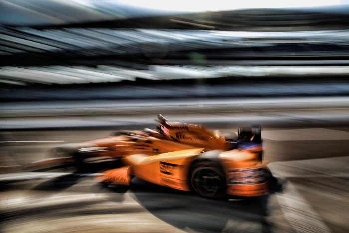 Alonso begyújtotta a rakétákat