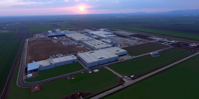 Magyar gumik kerülnek a teherautókra és a buszokra