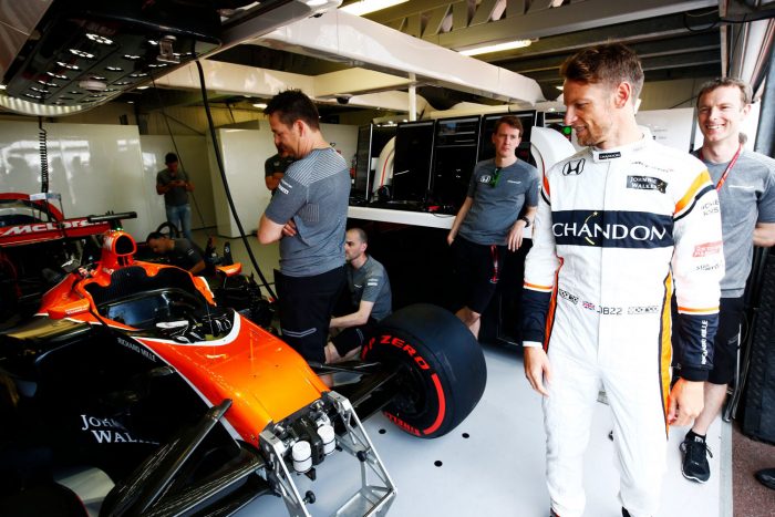 F1: Buttonnal nem hosszabbítanak