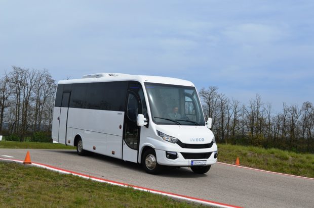 Bemutatkozik a legújabb magyar midibusz 2 Olyan, mint egy nagyra nőtt Daily.