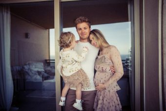 Váratlan örömhírt jelentett be az F1-es világbajnok