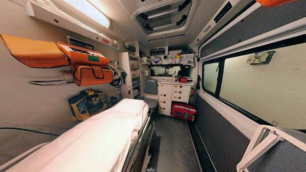Van otthon VR-szemüveged? Gyorsan keresd elő! 1 A mentőautó belülről így fest