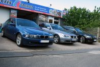 Elegáns üzleti szedánnak született, de végül terepnyűvő gépszörnyként végezte ez a BMW 1