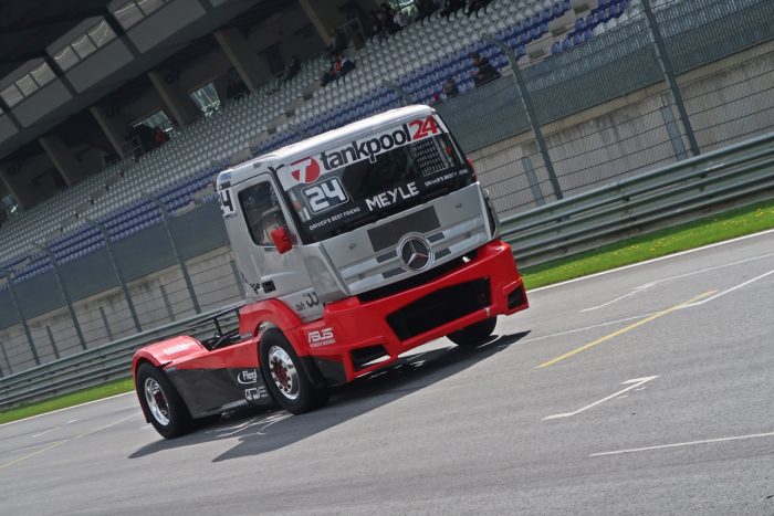 Dobogóra állt Kiss Norbi