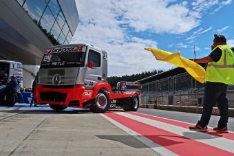 Törött rugó miatt feladni kényszerült Kiss Norbi