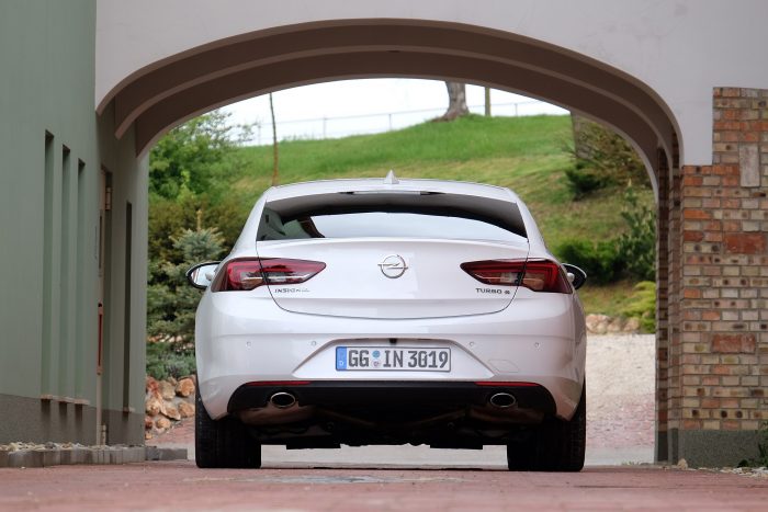 Alig lett szélesebb az Insignia