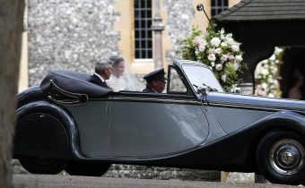 Az év esküvőjének autói voltak ezek a csodák