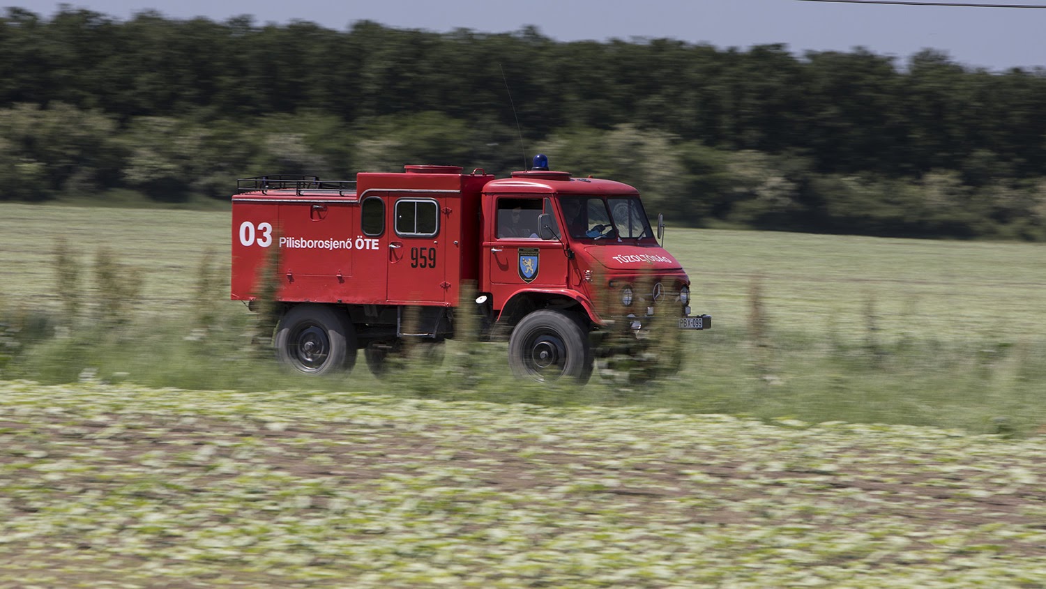 Századmásodpercekre vadászó öreg Mercedesek 40