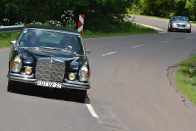 Századmásodpercekre vadászó öreg Mercedesek 82