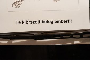 Üzenet a szélvédőn: miért vagy ilyen beteg ember?