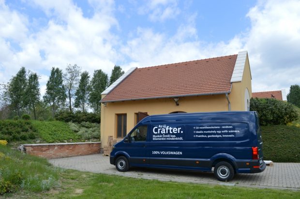 Beköltözik a fejedbe az új VW Crafter 3 A Crafter fel lett készítve az automatizált vezetésre és stressz helyzetben képes is rá.