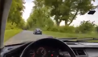 Nagy lendülettel zúzta a hondás srác, de erre ő sem számított