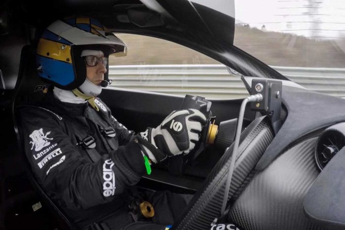 Így szalad a legdurvább McLaren a Zöld Pokolban