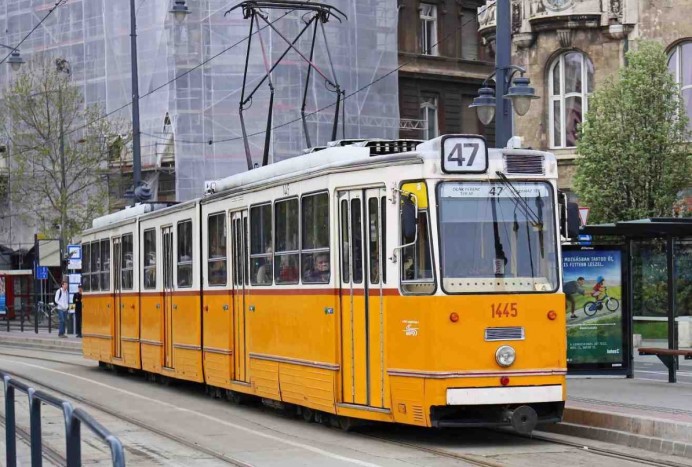 Mókás érdeklődők fárasztják a BKV-t