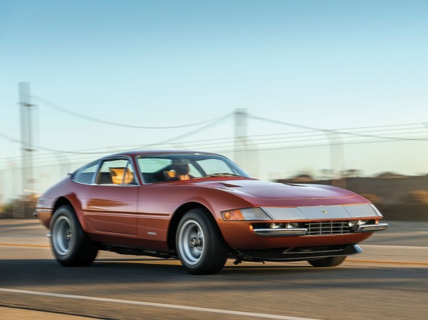 Ez a Ferrari gyorsabb, mint egy helikopter