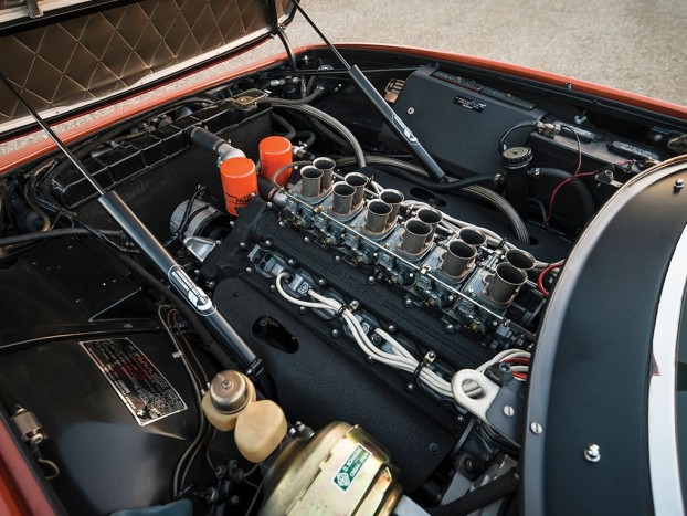 Ez a Ferrari gyorsabb, mint egy helikopter 7