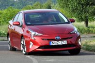 Hibridcsata: új Prius és koreai kihívója, az Ioniq – melyik jobb? 43