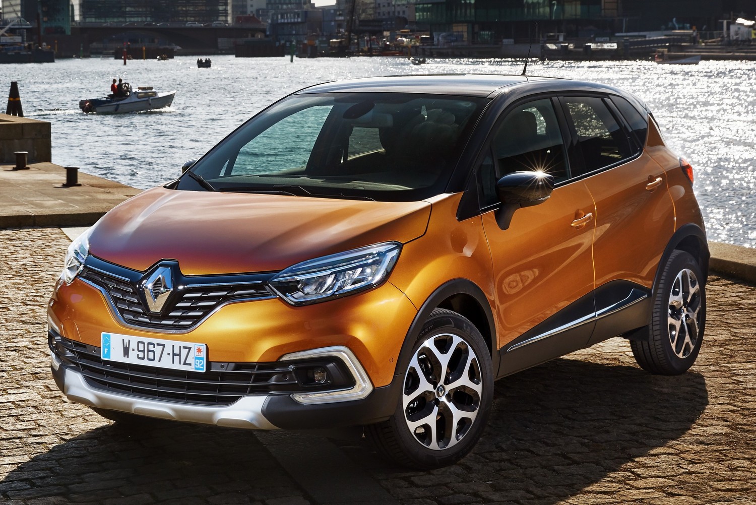 Renault Captur facelift: alapjaiban ugyanaz 18