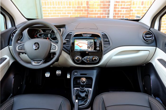 Megújult a legnépszerűbb városi SUV, a Renault Captur 11