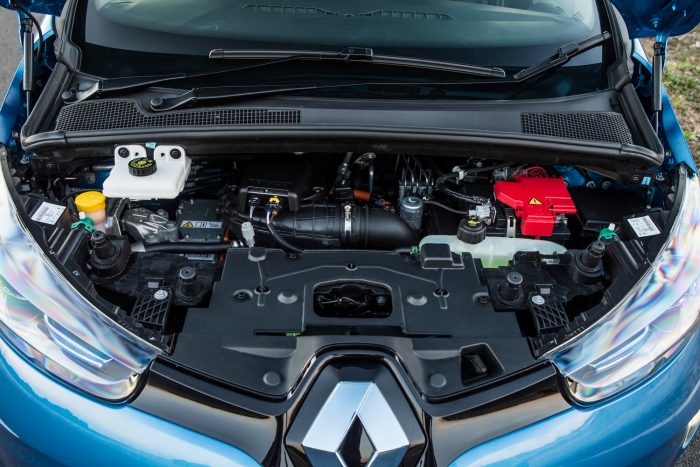 renault_zoe_z.e._13