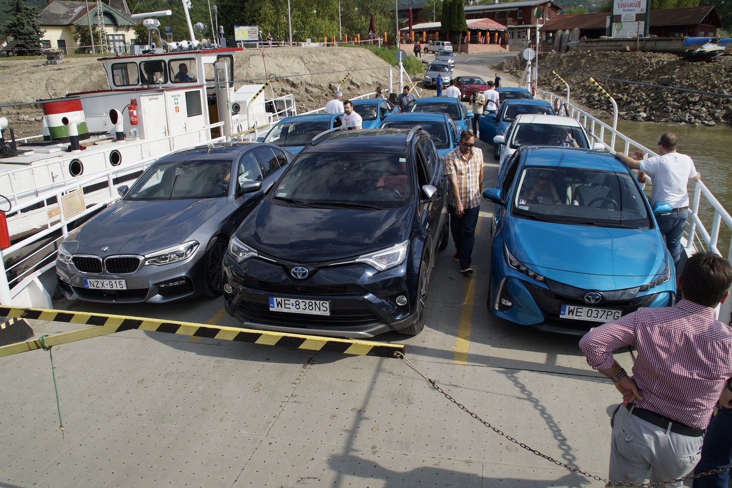 Másfél literes átlagfogyasztással ünnepeltük a hibrid Toyoták 20 évét 15