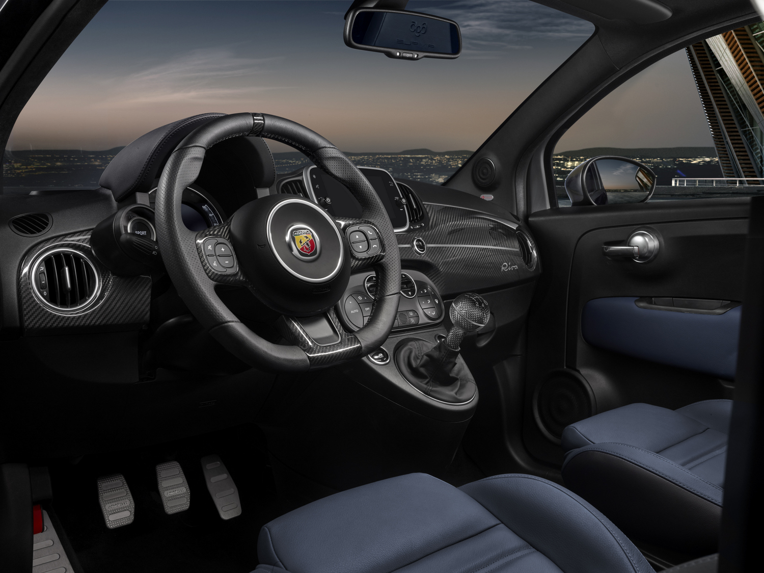 Abarth 695 Rivale: Mikroluxus 23