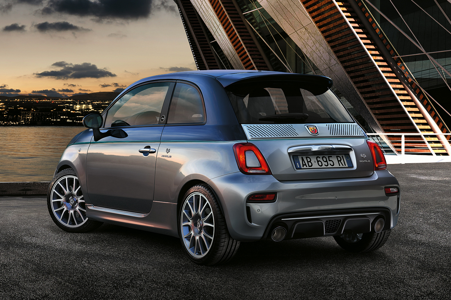 Abarth 695 Rivale: Mikroluxus 1