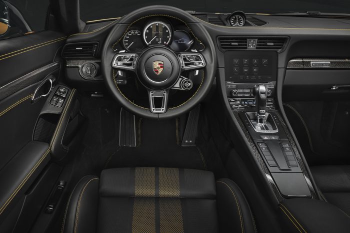 Erősebb, fényűzőbb: Porsche 911 Turbo S Exclusive Series 6