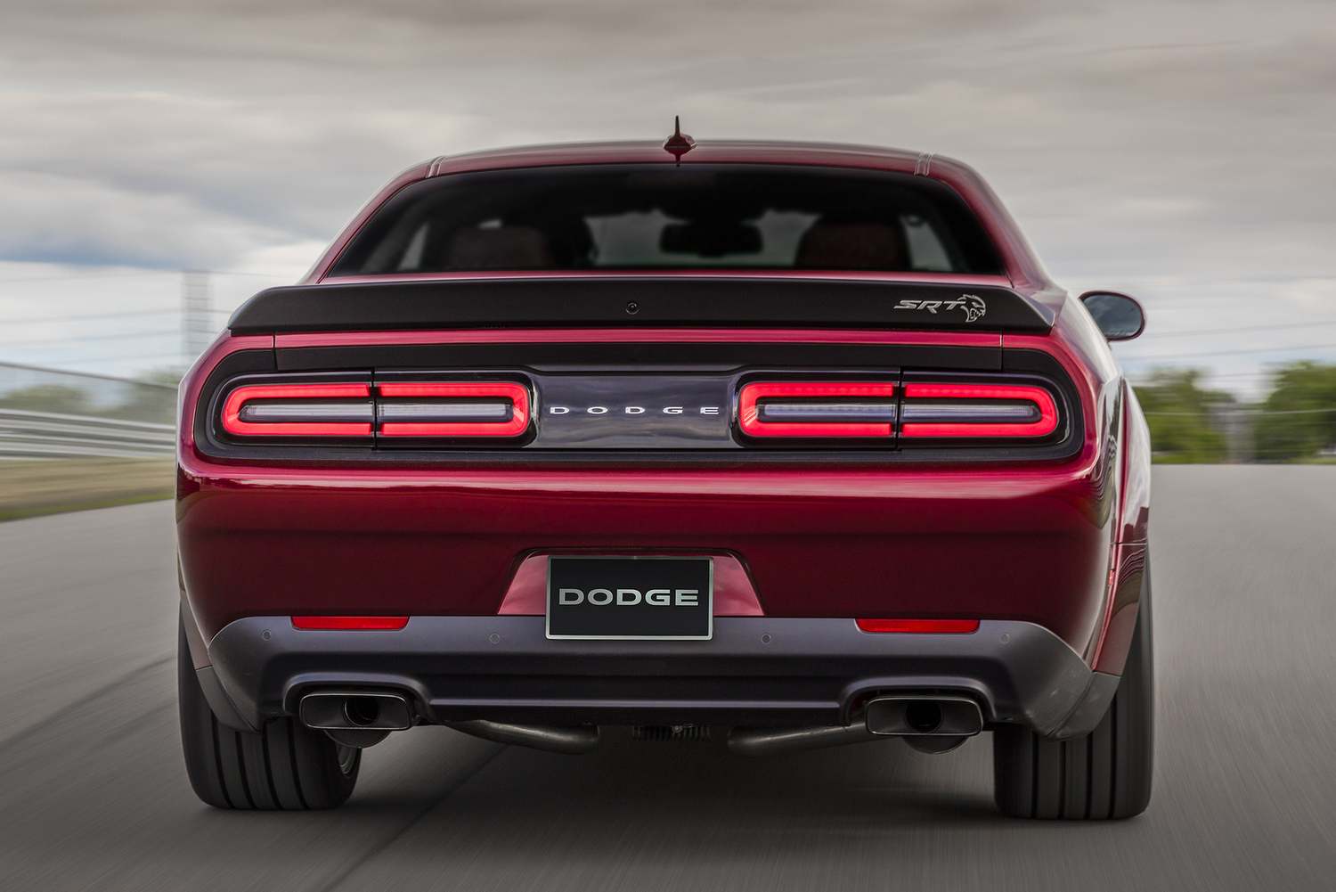 Dodge Challenger SRT Hellcat Widebody: Értelmetlen, de azon belül a legjobb 7