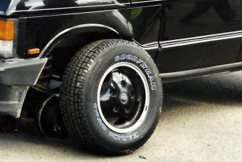 Ezek az autók menet közben esnek szét