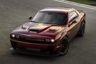 Dodge Challenger SRT Hellcat Widebody: Értelmetlen, de azon belül a legjobb 33