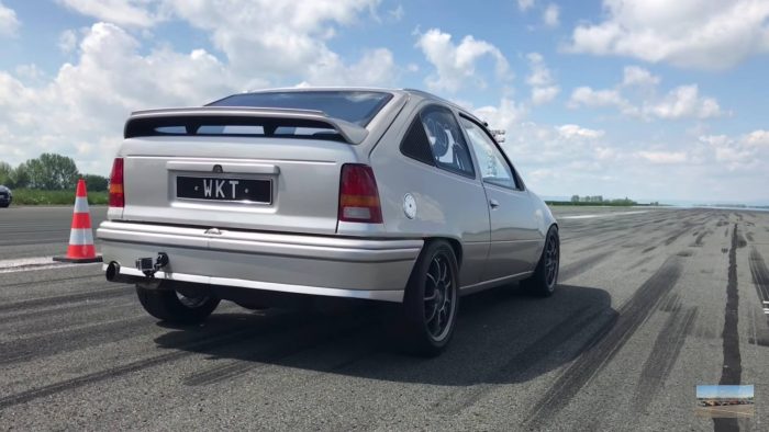 Nézd az öreg Kadettet, ami minden gyári gépet megaláz a hipersportkocsikon innen 1 | Vezess Nézd az öreg Kadettet, ami minden gyári gépet megaláz a hipersportkocsikon innen 1