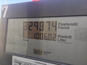 A nap képe: szédítő számok egy magyar benzinkúton