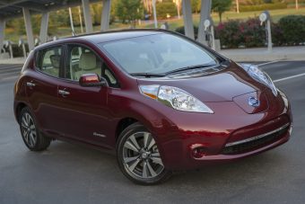 Ingyen benzint osztogat a Nissan