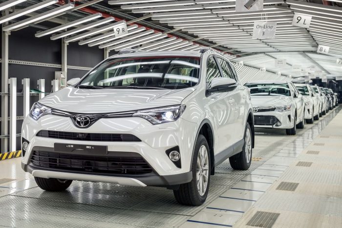 Masszív költségcsökkentés indul a Toyotánál