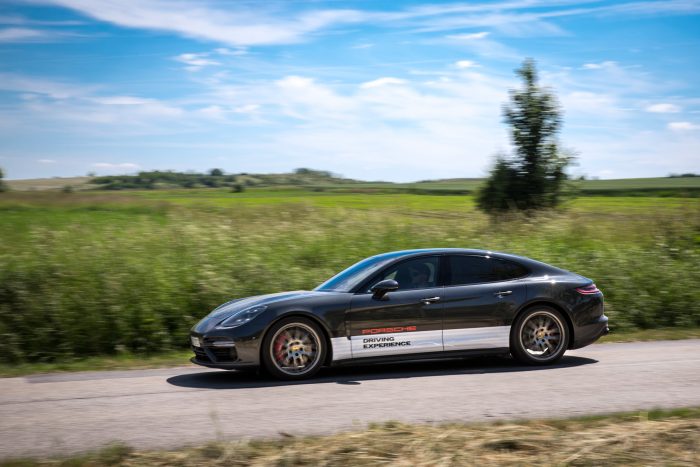 A Porsche Panamera Turbo új szintre emeli a boldogságot 6